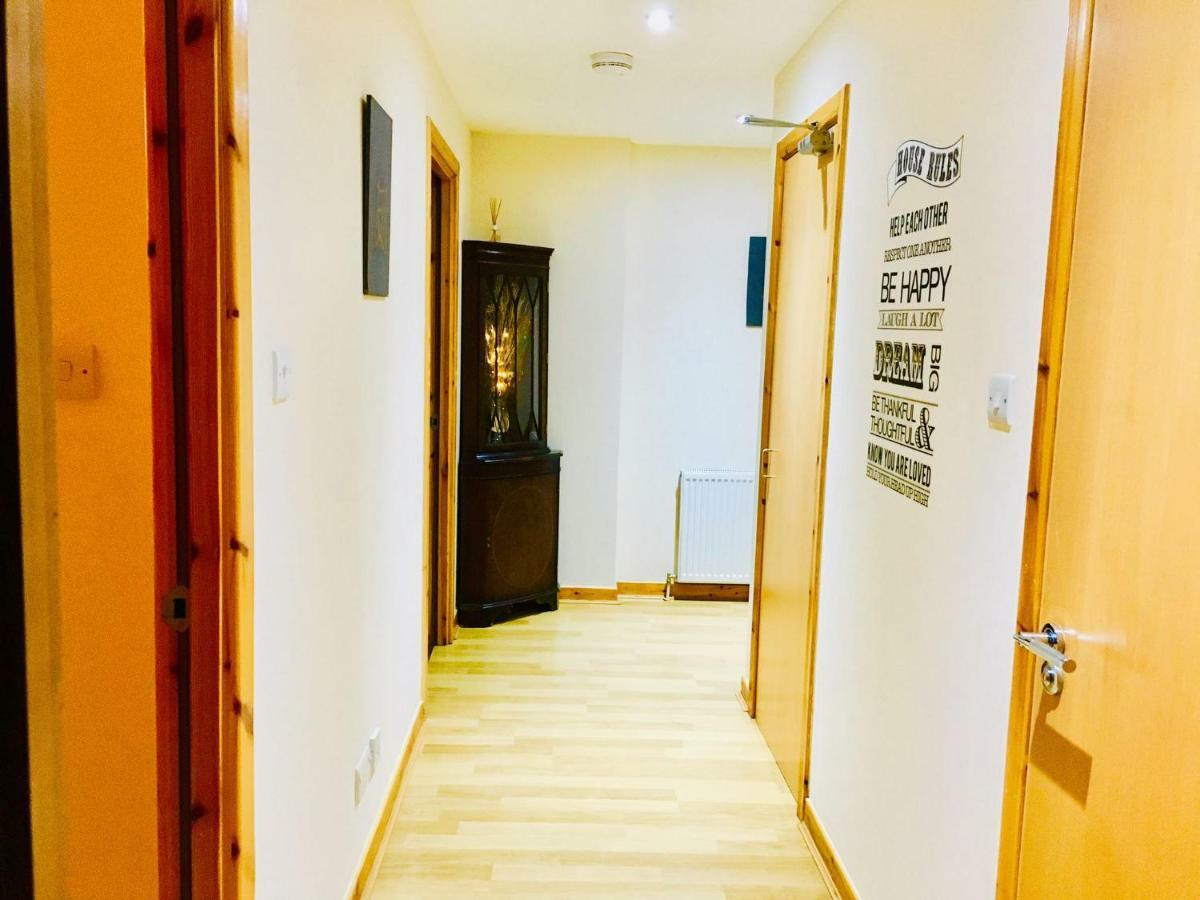 Azim And Suzi'S City Centre Apartment 인버네스 외부 사진