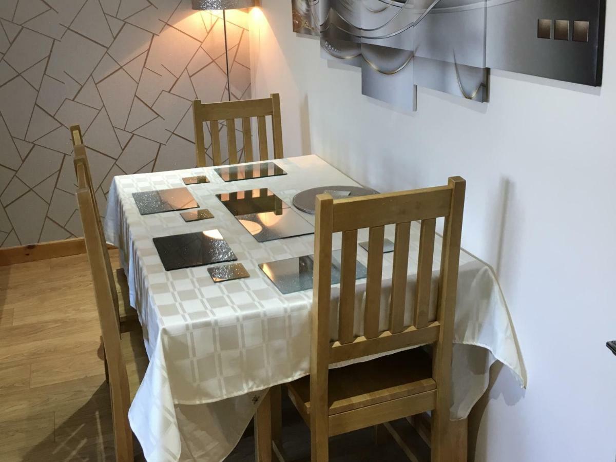 Azim And Suzi'S City Centre Apartment 인버네스 외부 사진